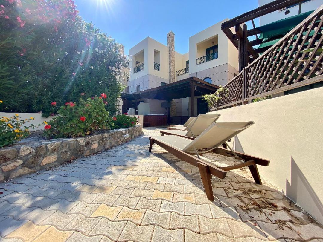 Athina Villa คิโอตาริ ภายนอก รูปภาพ
