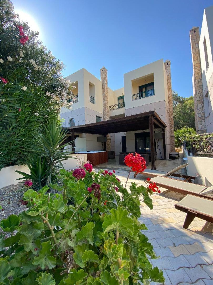 Athina Villa คิโอตาริ ภายนอก รูปภาพ